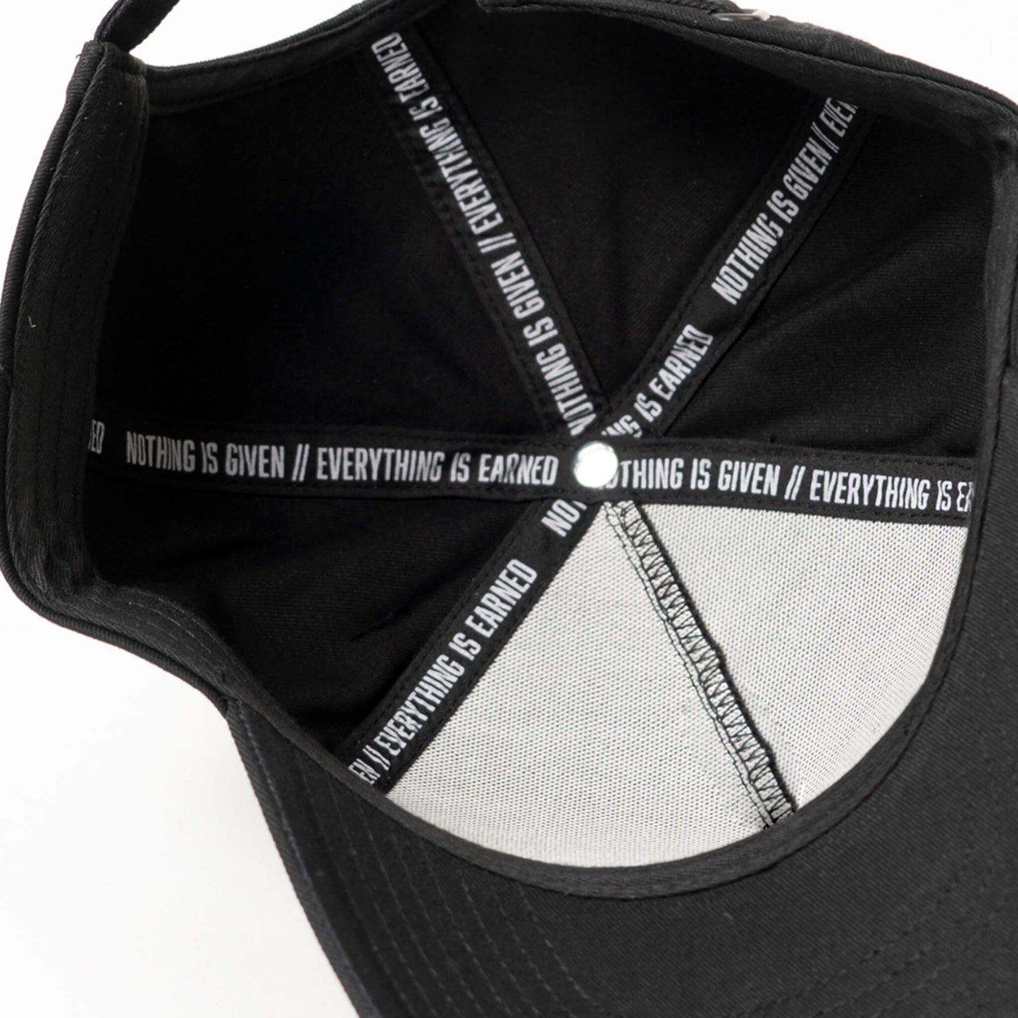 5-Panel Skull Hat - Black/White